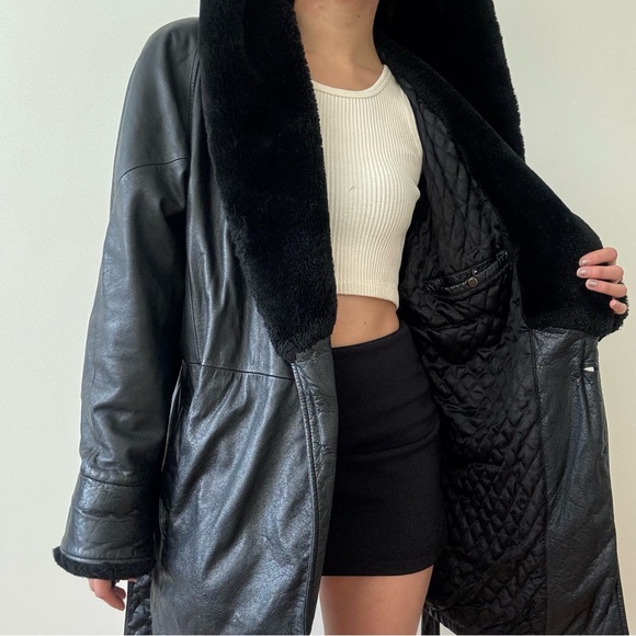 Vintage leather and faux fur hooded jacket - Picture 5 of 6